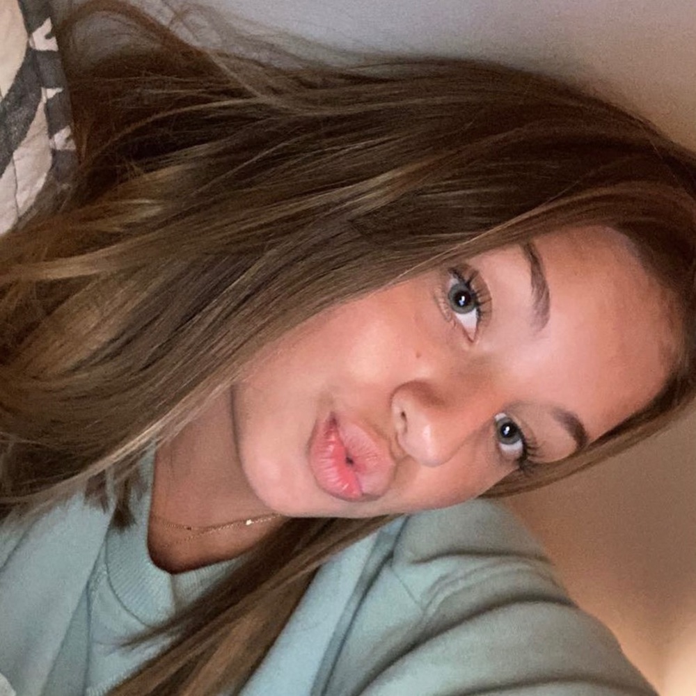 Meet your Posher, Abby